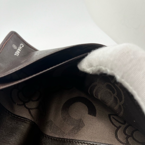 GUC Chanel Brown Lambskin Wallet - Picture 9 of 10